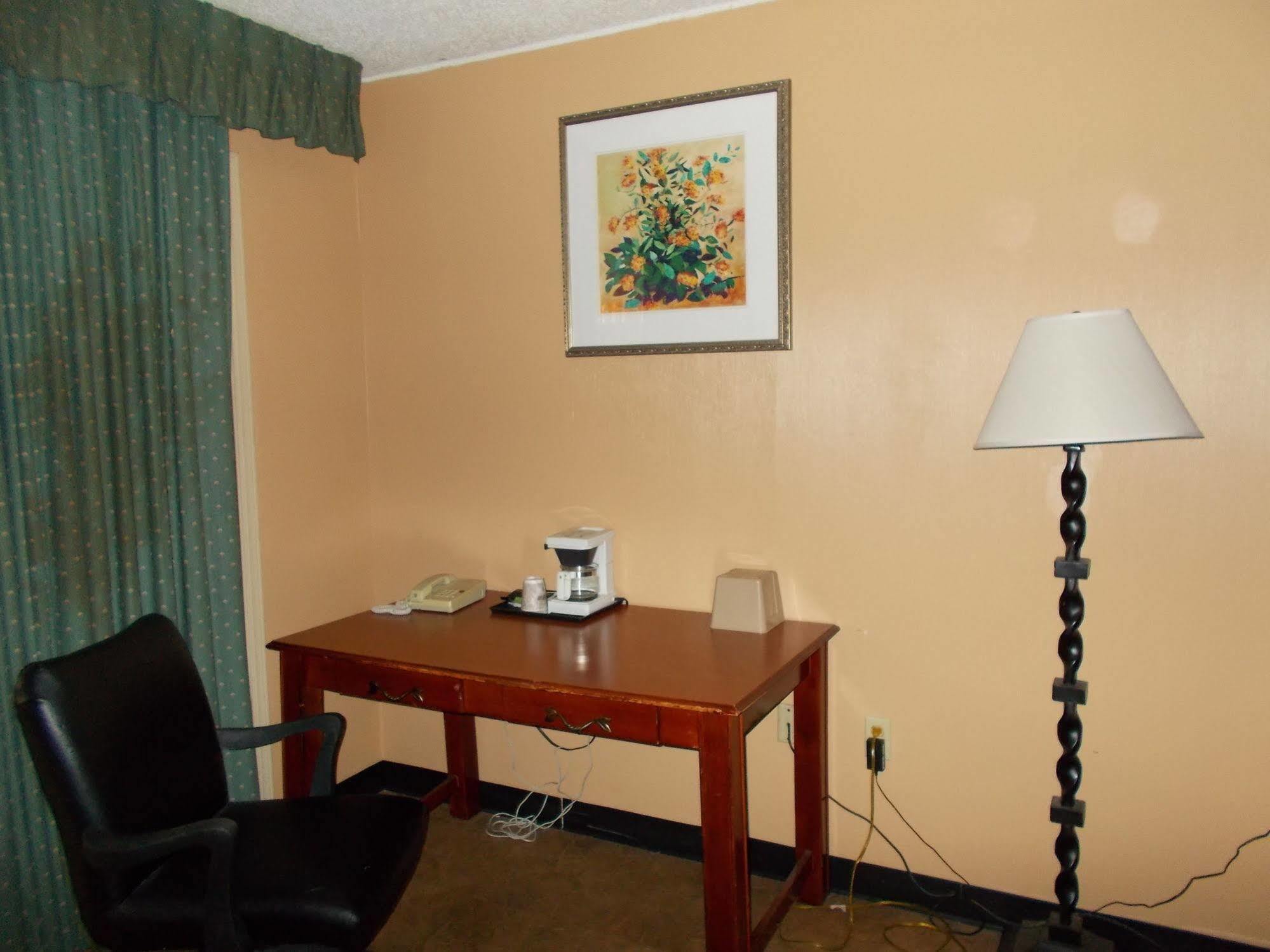 Seasons Inn And Suites Fort Smith Luaran gambar